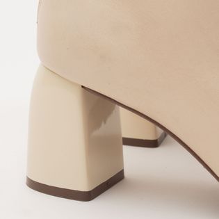 Bota em Couro com Salto Envernizado - MILK