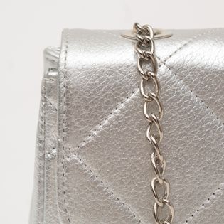 Bolsa de couro com alça transversal - PRATA