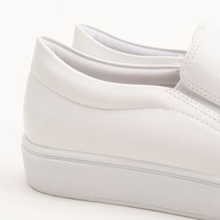 Tênis slip on básico - BRANCA