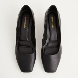 Scarpin Bico Quadrado em Napa - PRETA