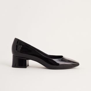 Scarpin boneca em verniz - PRETA