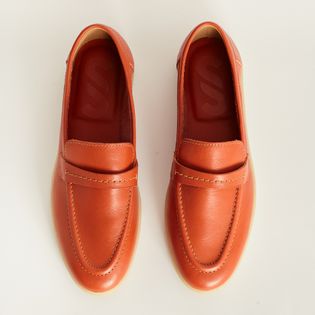 Mocassim em Couro com Sola Translúcida - CORAL