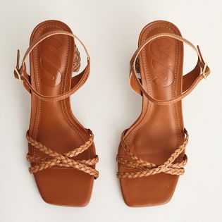 Sandália em Couro com Trancinhas Cruzadas - CAMEL
