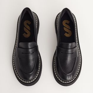 Mocassim com Costura Artesanal - PRETA