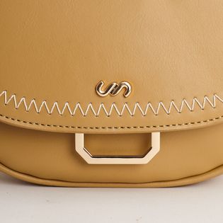 Bolsa Meia Lua Chic - DOCE DE LEITE
