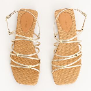Rasteira Metalizada Tiras com Spikes - CHAMPAGNE