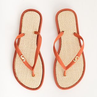 Chinelo de PVC com solado com detalhes - CORAL