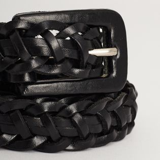 Cinto trançado com fivela quadrada - PRETA