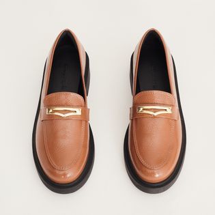 Mocassim Verniz Fivela - CAMEL