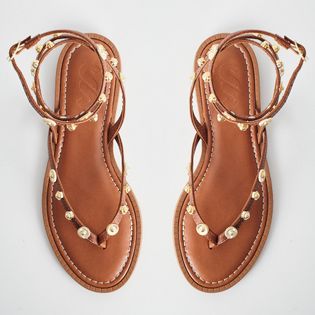 Rasteira Tachas Boho Metalizada - CHAMPAGNE